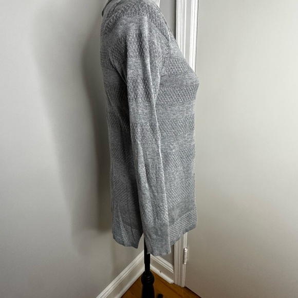 White House Black Market Women’s Tunic Small Striped Gray Textured. Boat Neck. - Picture 10 of 11